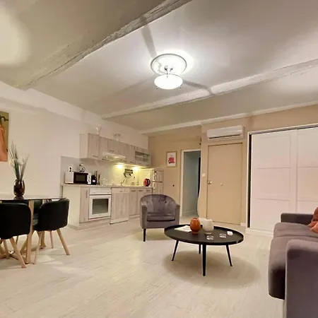 Les Remparts Location Apartment *
