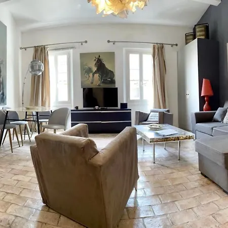 Apartment Les Remparts Location Antibes